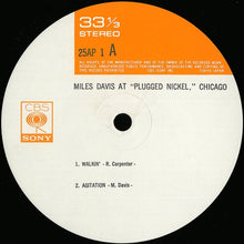 Carica l&#39;immagine nel visualizzatore di Gallery, Miles Davis : Miles Davis At Plugged Nickel, Chicago (LP, Album)
