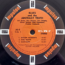 Carica l'immagine nel visualizzatore di Gallery, Oliver Nelson : The Blues And The Abstract Truth (LP, Album, RE, Gat)

