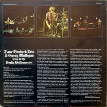 Carica l'immagine nel visualizzatore di Gallery, The Dave Brubeck Trio Featuring Gerry Mulligan : Live At The Berlin Philharmonic (LP, Pit)
