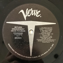 Carica l&#39;immagine nel visualizzatore di Gallery, Oscar Peterson : Return Engagement (2xLP, Comp, PRC)
