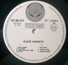 Carica l&#39;immagine nel visualizzatore di Gallery, Black Sabbath : Black Sabbath (LP, Album)
