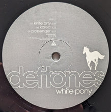 Carica l&#39;immagine nel visualizzatore di Gallery, Deftones : White Pony (2xLP, Album, RE)
