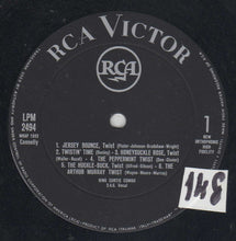 Carica l'immagine nel visualizzatore di Gallery, King Curtis Combo : Arthur Murray's Music For Dancing The Twist! (LP)
