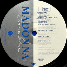 Carica l&#39;immagine nel visualizzatore di Gallery, Madonna : True Blue (LP, Album)
