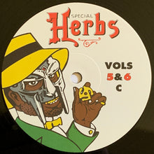 Carica l&#39;immagine nel visualizzatore di Gallery, Metal Fingers : Special Herbs Vols 5&amp;6 (2xLP, Comp, RE)
