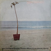 Carica l&#39;immagine nel visualizzatore di Gallery, Neil Young : On The Beach (LP, Album)
