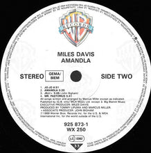 Carica l&#39;immagine nel visualizzatore di Gallery, Miles Davis : Amandla (LP, Album)
