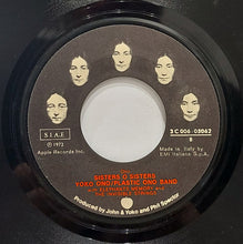 Carica l&#39;immagine nel visualizzatore di Gallery, John Lennon &amp; Yoko Ono : Woman Is The Nigger Of The World (7&quot;, Single)
