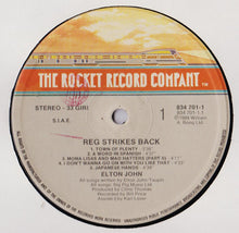 Carica l&#39;immagine nel visualizzatore di Gallery, Elton John : Reg Strikes Back (LP, Album, Gat)
