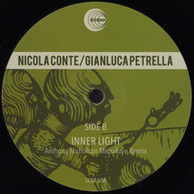 Carica l&#39;immagine nel visualizzatore di Gallery, Nicola Conte / Gianluca Petrella : New World Shuffle / Inner Light (12&quot;)
