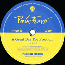 Carica l&#39;immagine nel visualizzatore di Gallery, Pink Floyd Featuring Андрій Хливнюк : Hey Hey Rise Up (7&quot;, Single, Ltd)
