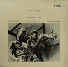 Carica l&#39;immagine nel visualizzatore di Gallery, Manfred Schoof, Akira Sakata, Yosuke Yamashita, Takeo Moriyama : Distant Thunder (LP, Album)
