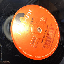 Carica l&#39;immagine nel visualizzatore di Gallery, The Jimi Hendrix Experience : Axis: Bold As Love (LP, Album, Gat)
