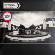 Carica l&#39;immagine nel visualizzatore di Gallery, Noel Gallagher&#39;s High Flying Birds : Council Skies  (LP, Album, Gat + 7&quot;)
