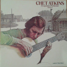 Carica l'immagine nel visualizzatore di Gallery, Chet Atkins : A Legendary Performer Volume 1 (LP, Comp)
