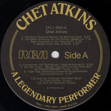 Carica l'immagine nel visualizzatore di Gallery, Chet Atkins : A Legendary Performer Volume 1 (LP, Comp)
