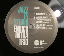 Carica l&#39;immagine nel visualizzatore di Gallery, Enrico Intra Trio : Jazz In Studio (LP, RE, 180)
