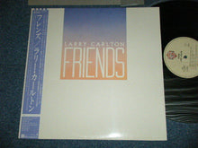 Carica l&#39;immagine nel visualizzatore di Gallery, Larry Carlton : Friends (LP, Album)
