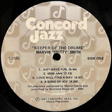 Carica l&#39;immagine nel visualizzatore di Gallery, Marvin &quot;Smitty&quot; Smith : Keeper Of The Drums (LP, Album)

