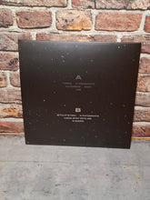 Carica l&#39;immagine nel visualizzatore di Gallery, Liberato : III (LP, Cle)
