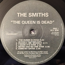Carica l'immagine nel visualizzatore di Gallery, The Smiths : The Queen Is Dead (LP, Album, RE, Gat)
