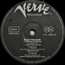 Carica l'immagine nel visualizzatore di Gallery, Johnny Hodges - Wild Bill Davis : Blue Pyramid (LP)
