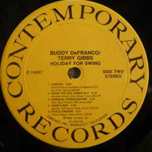 Carica l'immagine nel visualizzatore di Gallery, Buddy DeFranco / Terry Gibbs Quintet : Holiday For Swing (LP, Album)

