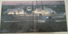 Carica l&#39;immagine nel visualizzatore di Gallery, Roger Waters : The Wall: Live In Berlin (2xLP, Album, Liv)
