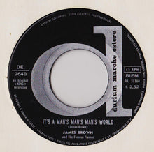 Carica l&#39;immagine nel visualizzatore di Gallery, James Brown : It&#39;s A Man&#39;s Man&#39;s Man&#39;s World  (7&quot;)
