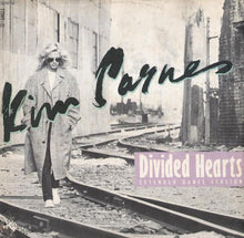 Carica l&#39;immagine nel visualizzatore di Gallery, Kim Carnes : Divided Hearts (Extended Dance Version) (12&quot;)
