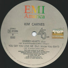 Carica l&#39;immagine nel visualizzatore di Gallery, Kim Carnes : Divided Hearts (Extended Dance Version) (12&quot;)
