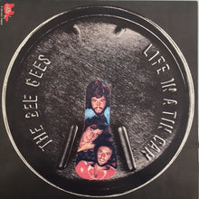 Carica l&#39;immagine nel visualizzatore di Gallery, Bee Gees : Life In A Tin Can (LP, Album, Gat)
