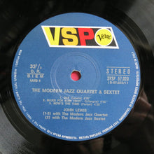 Carica l&#39;immagine nel visualizzatore di Gallery, John Lewis (2) : The Modern Jazz Quartet &amp; Sextet (LP, Comp)
