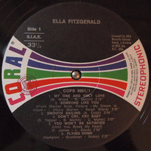 Carica l&#39;immagine nel visualizzatore di Gallery, Ella Fitzgerald : Musical Biography Of  (2xLP, Comp)
