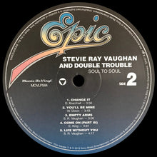 Carica l&#39;immagine nel visualizzatore di Gallery, Stevie Ray Vaughan &amp; Double Trouble : Soul To Soul (LP, Album, RE, 180)
