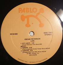 Carica l&#39;immagine nel visualizzatore di Gallery, Oscar Peterson : Live! (LP)
