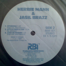 Carica l&#39;immagine nel visualizzatore di Gallery, Herbie Mann : Jasil Brazz (LP, Album)
