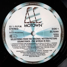 Carica l&#39;immagine nel visualizzatore di Gallery, Stevie Wonder : The Woman In Red (Selections From The Original Motion Picture Soundtrack) (LP, Album, Gat)
