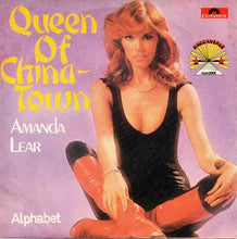 Carica l&#39;immagine nel visualizzatore di Gallery, Amanda Lear : Queen Of China-Town (7&quot;)
