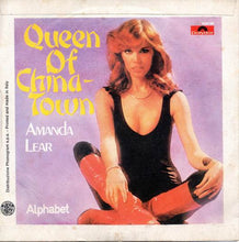 Carica l&#39;immagine nel visualizzatore di Gallery, Amanda Lear : Queen Of China-Town (7&quot;)
