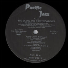 Carica l&#39;immagine nel visualizzatore di Gallery, Bud Shank, Bob Brookmeyer : Strings &amp; Trombones (The Saxophone Artistry Of Bud Shank) (LP, Album, Mono, RE, wit)
