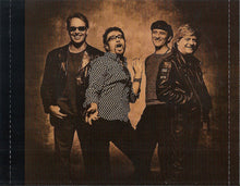 Carica l&#39;immagine nel visualizzatore di Gallery, Bad Company (3) : In Concert: Merchants Of Cool (CD, Album)
