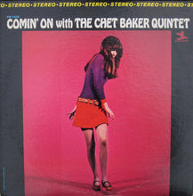 Carica l&#39;immagine nel visualizzatore di Gallery, The Chet Baker Quintet : Comin&#39; On With The Chet Baker Quintet (LP, Album, RE)
