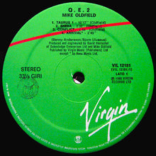 Carica l&#39;immagine nel visualizzatore di Gallery, Mike Oldfield : QE2 (LP, Album)
