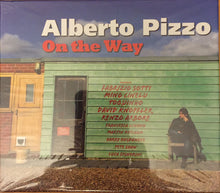 Carica l&#39;immagine nel visualizzatore di Gallery, Alberto Pizzo : On The Way (CD)
