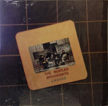 Carica l&#39;immagine nel visualizzatore di Gallery, The Beatles : The Beatles Broadcasts (LP, Unofficial)
