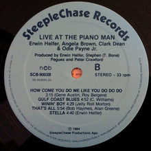 Carica l&#39;immagine nel visualizzatore di Gallery, Erwin Helfer, Angela Brown (6), Clark Dean &amp; Odie Payne : Live At The Piano Man (LP, Album)

