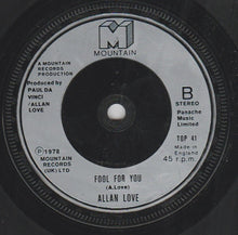 Carica l&#39;immagine nel visualizzatore di Gallery, Allan Love : Wine Won&#39;t Turn To Water (7&quot;, Single, Sil)
