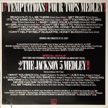 Carica l&#39;immagine nel visualizzatore di Gallery, The Temptations With Four Tops / The Jackson 5 : The Temptations And Four Tops Medley / The Jackson 5 Medley (12&quot;)
