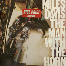 Carica l&#39;immagine nel visualizzatore di Gallery, Miles Davis : The Man With The Horn (LP, Album, RE)
